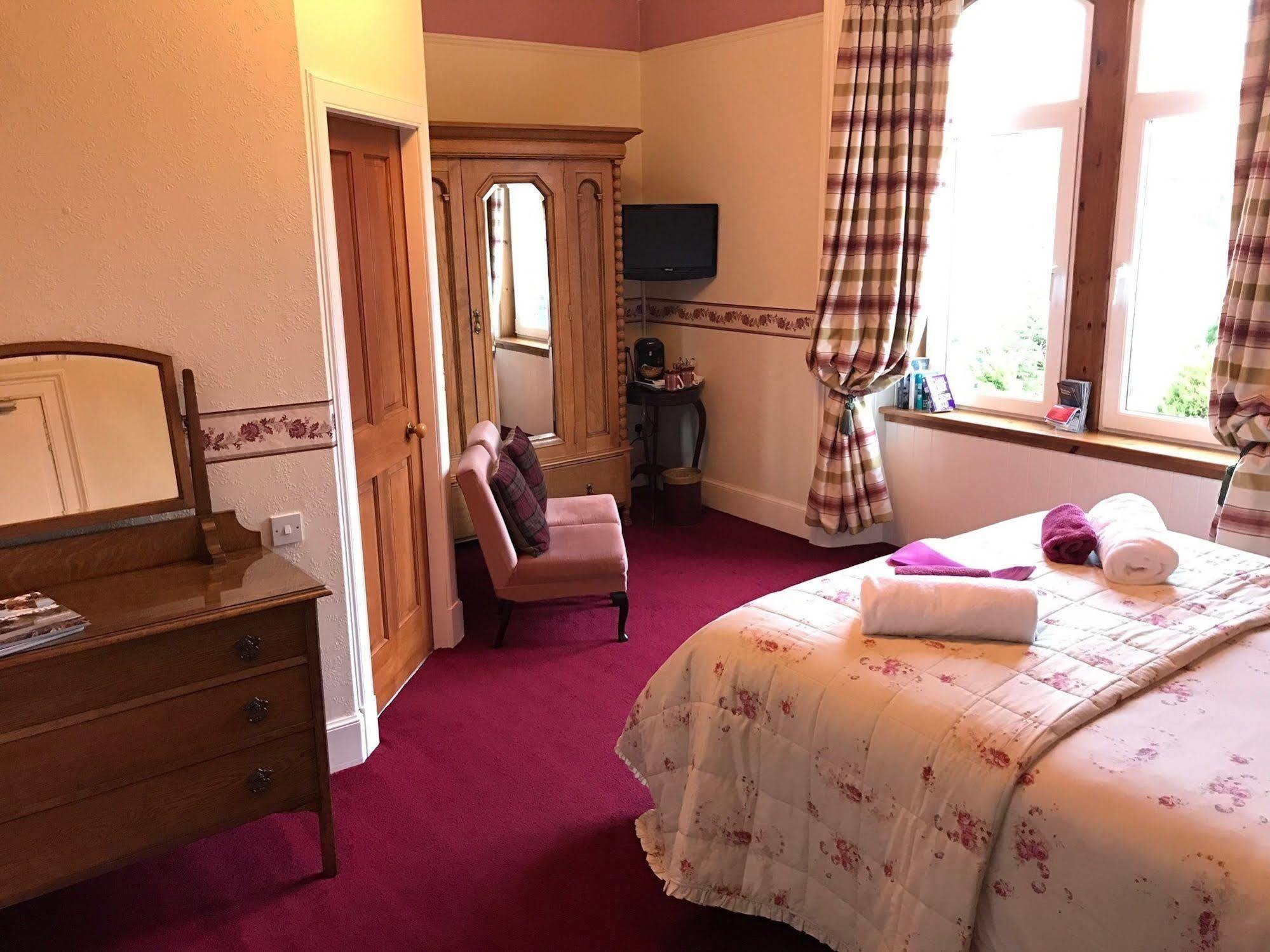 Rossmor Bed & Breakfast Grantown-on-Spey Ngoại thất bức ảnh